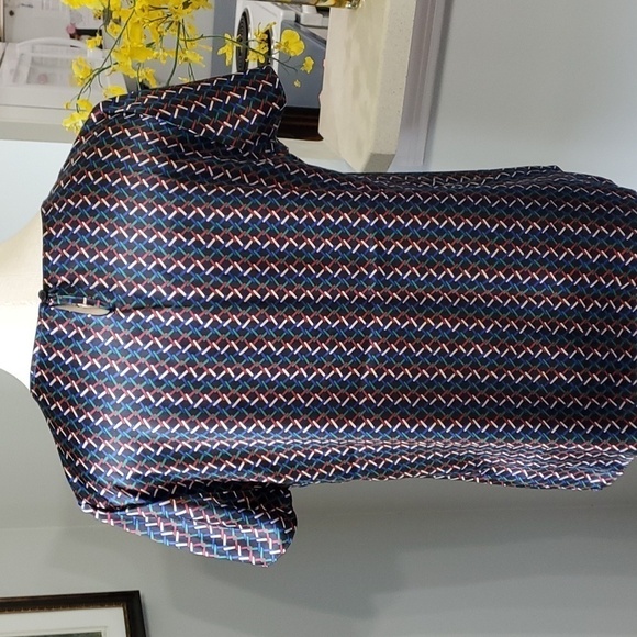 TALBOTS SILK BLOUSE. Size 14. Short sleeve Very flattering style, black design. - Picture 6 of 8